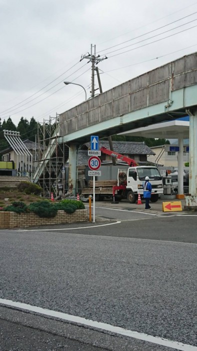 米原の歩道橋吊り足場 (3)